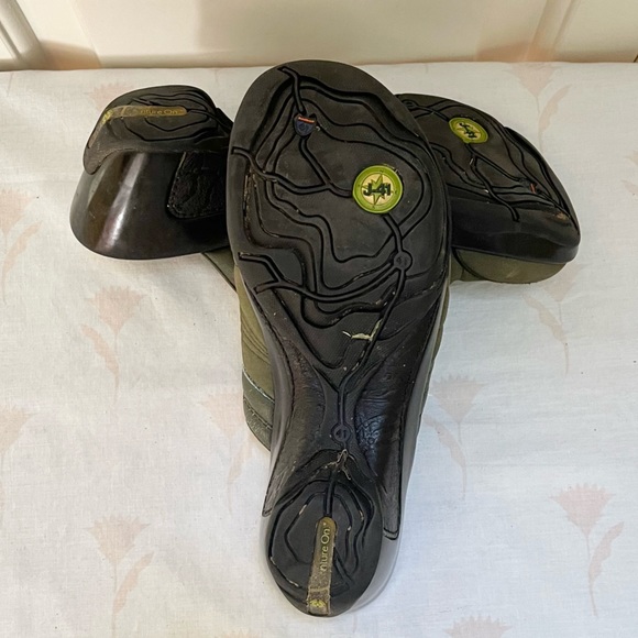 J41 Adventure On slip on clogs - Picture 11 of 11